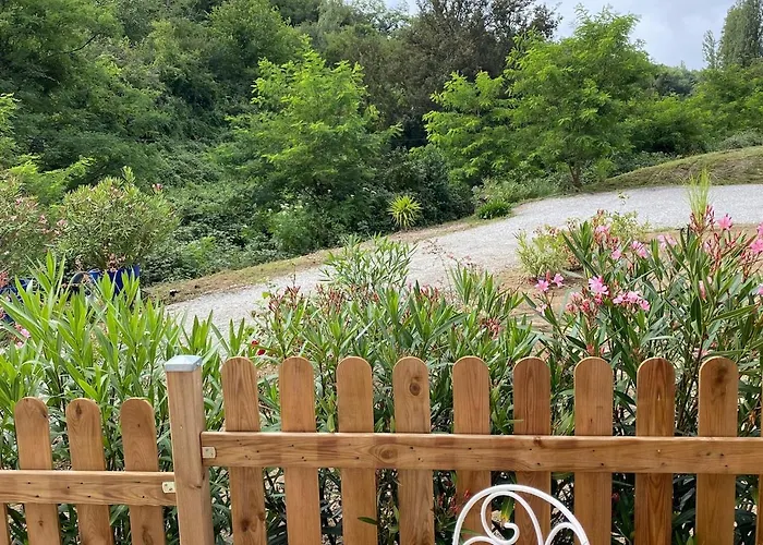 La Cachette Bas Semesterbostad